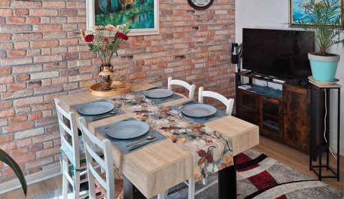 Three-Bedroom Holiday Home 