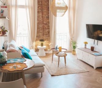 Superior One-Bedroom Apartment