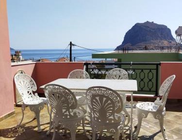 Three-Bedroom Apartment with Sea View