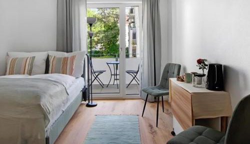 Superior One-Bedroom Apartment with Balcony