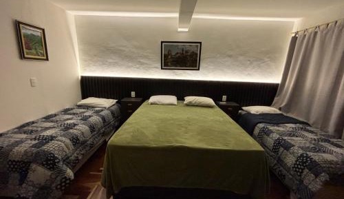 Quadruple Room with Private Bathroom