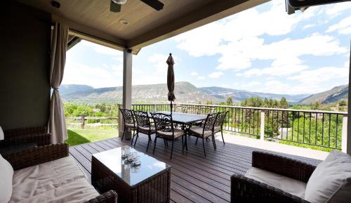 Four-Bedroom Holiday Home
