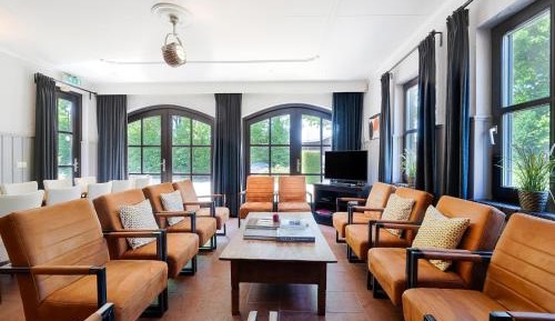 Nine-Bedroom Holiday Home