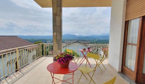 One-Bedroom Apartment with Terrace