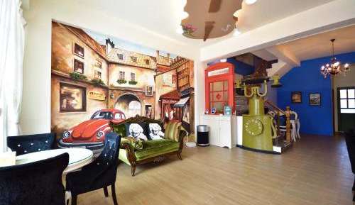 Five-Bedroom Apartment