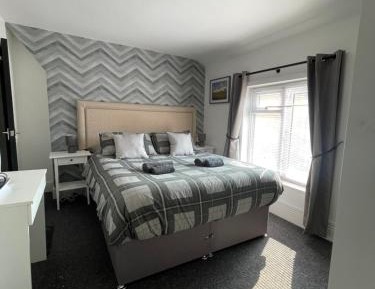 Double or Twin Room with Private Bathroom