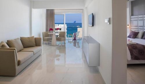 Deluxe Double or Twin Room with Inland View