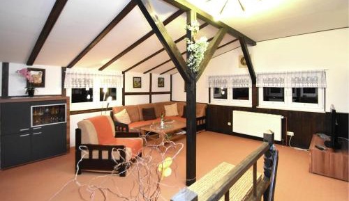 One-Bedroom Holiday Home