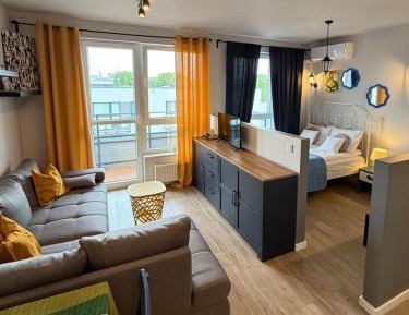 One-Bedroom Apartment with Balcony