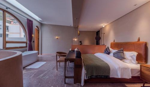 One-Bedroom Apartment with Terrace
