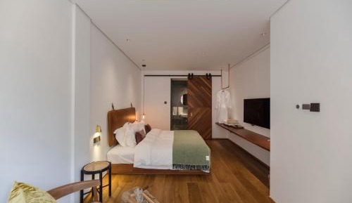 King Room with Mountain View