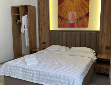 Large Double Room