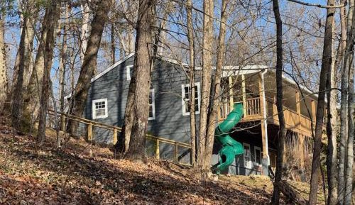 Five-Bedroom Cabin