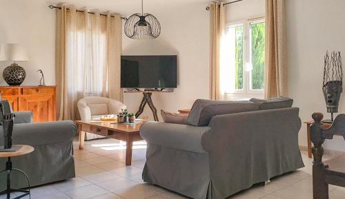 Three-Bedroom Holiday Home 