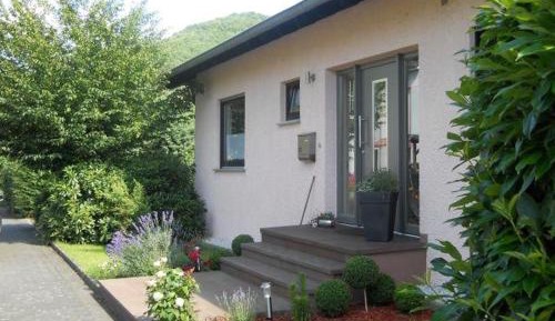 Apartment with Shower