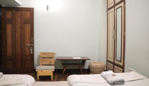 Twin Room with Private External Bathroom