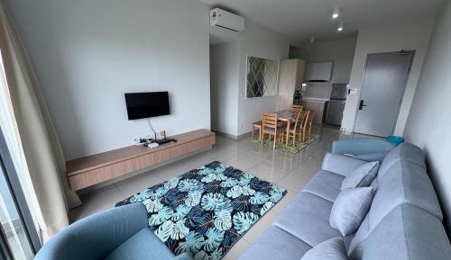 Three-Bedroom Apartment with Balcony