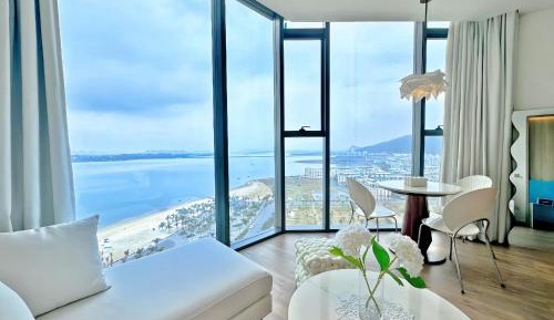 Studio Apartment with Sea View