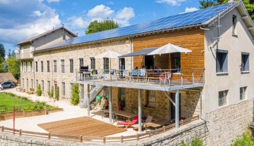 Holiday Home (14 Adults)