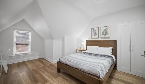 Double Room with Shared Bathroom