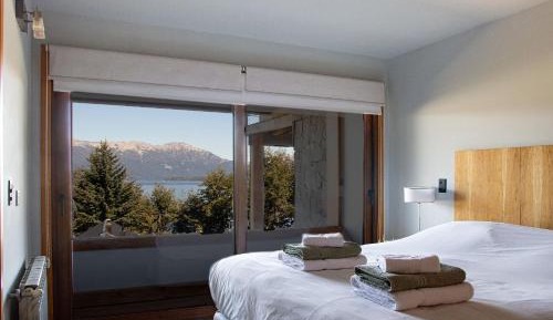 Apartment with Lake View