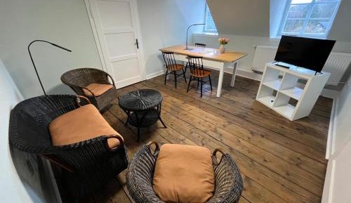 Superior One-Bedroom Apartment