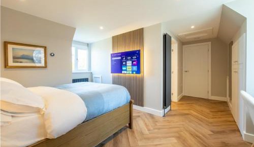 One-Bedroom Apartment with Garden