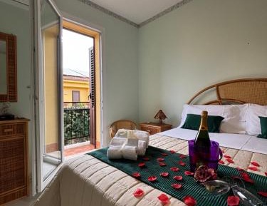 Double Room with Private External Bathroom