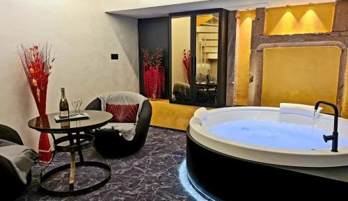 Suite with Spa Bath