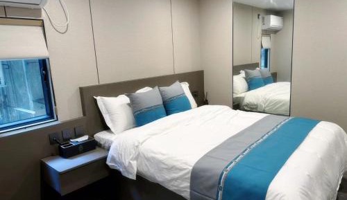 Standard Queen Room