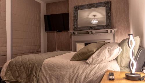 Double Room with Shared Bathroom