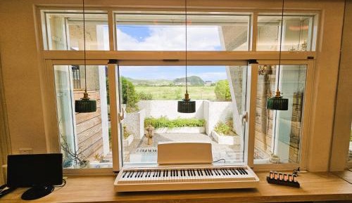 Twin Room with Shower