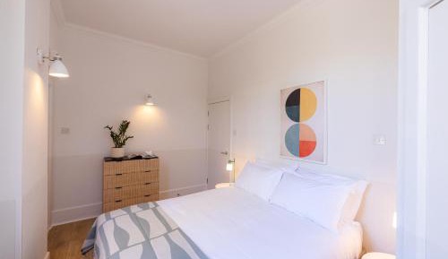Two-Bedroom Deluxe Apartment