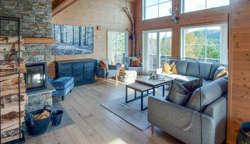 Four-Bedroom Holiday Home