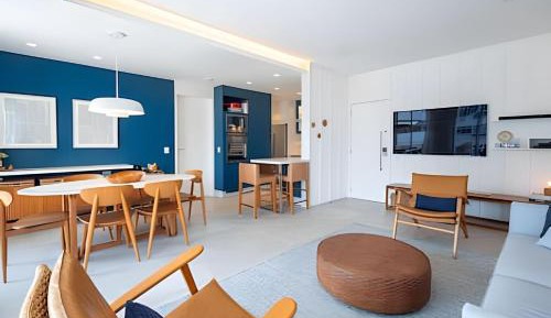 Three-Bedroom Premium Apartment with Balcony