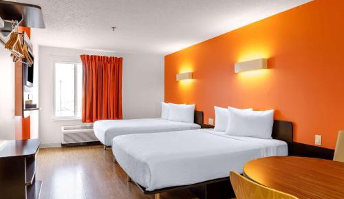 Queen Room with Two Queen Beds - Non-Smoking