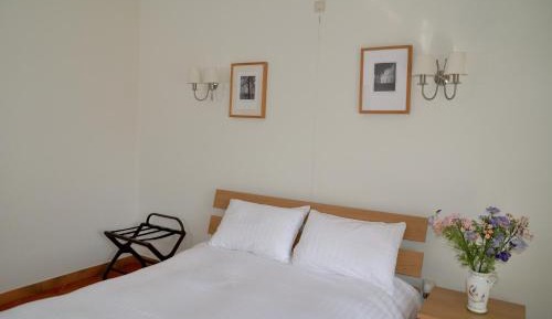 Double Room - Free Parking up to 15 days