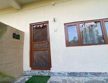 Family Room with Garden View
