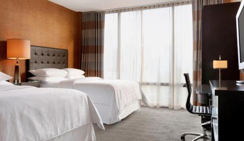 2 Queen Beds With Roll-in Shower, Mobility and Hearing Accessible