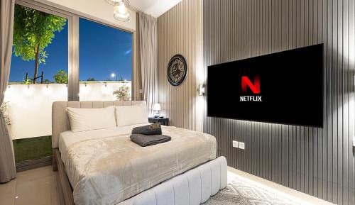 Studio Apartment with Balcony