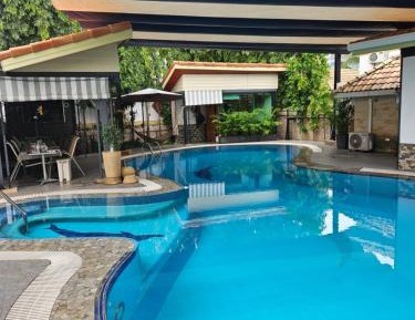 One-Bedroom Villa