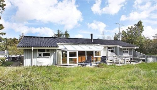Three-Bedroom Holiday Home 