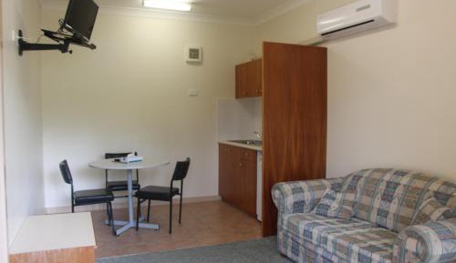 Executive Queen Suite