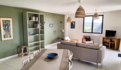 Two-Bedroom Apartment with Terrace and Sea View