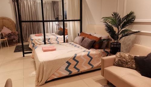 Studio Apartment with Balcony
