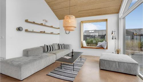 Four-Bedroom Holiday Home