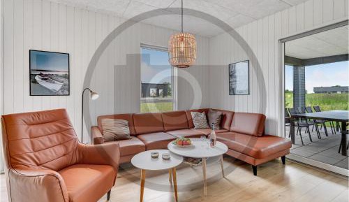 Four-Bedroom Holiday Home