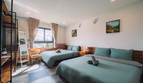 Deluxe Family Room