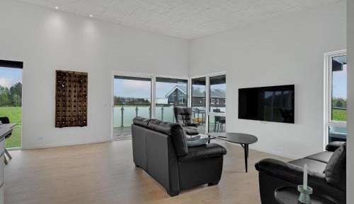 Four-Bedroom Holiday Home