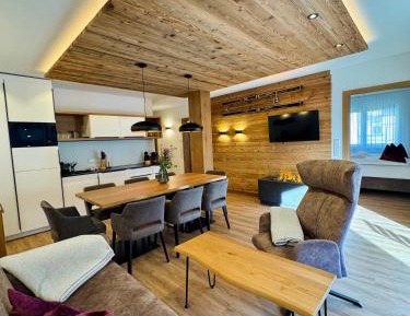 Deluxe Apartment 4.04